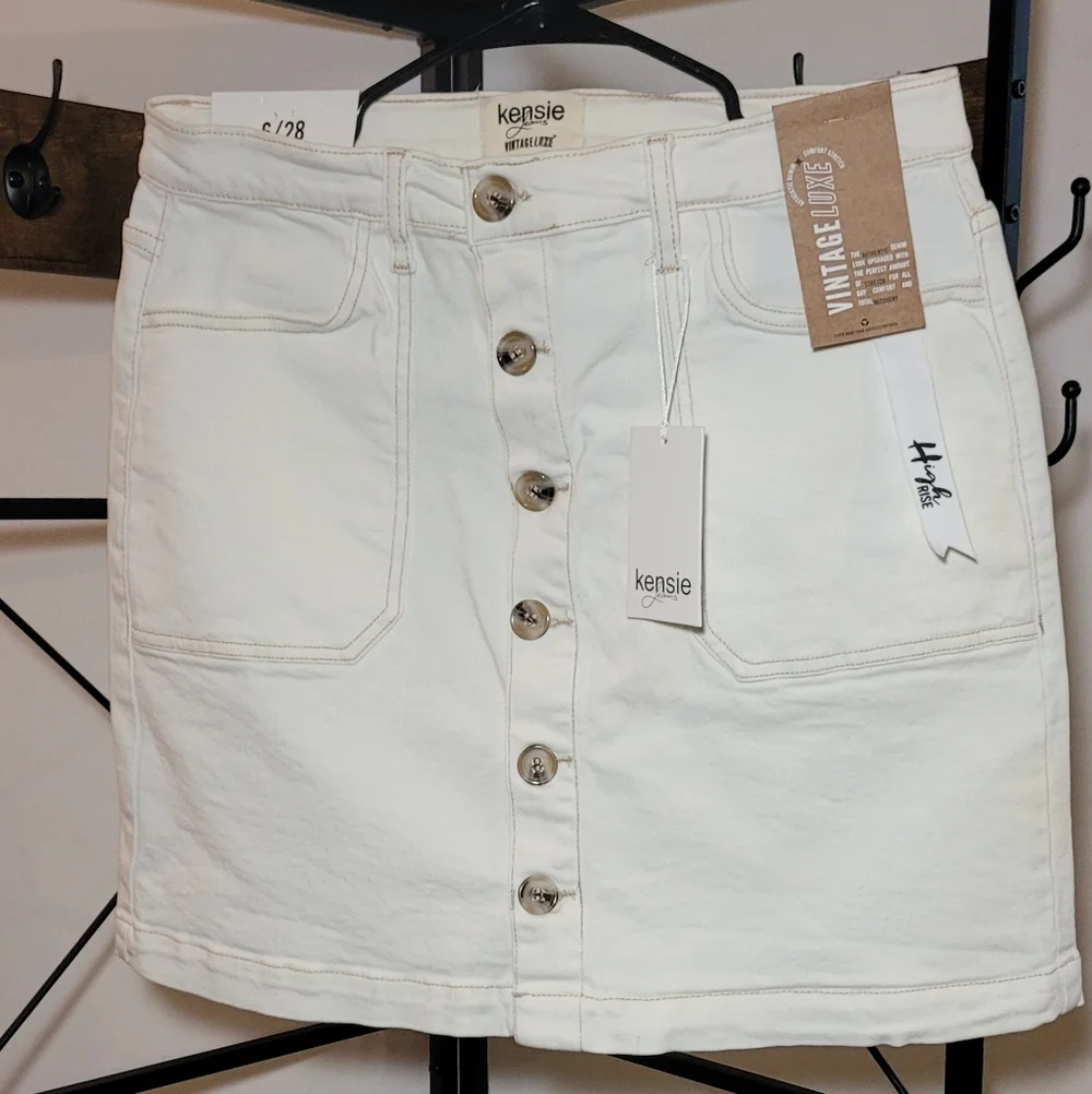 Kensie White Button-Front Skirt